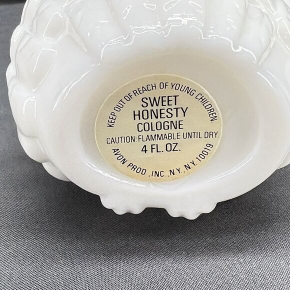 Vintage AVON Dr Hoot Empty Owl Decanter Milk Glass 4oz Black Hat - Picture 7 of 7